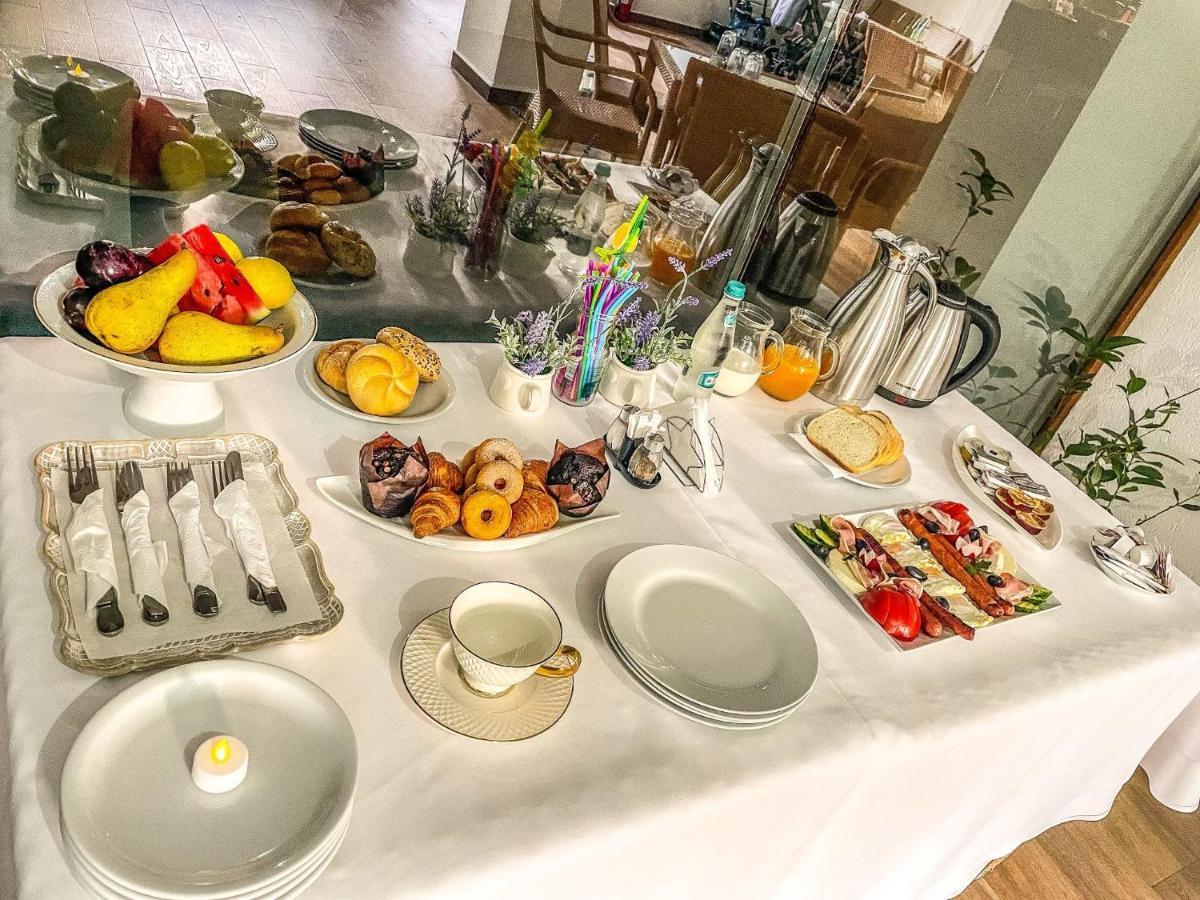Popasul Lui Gicuta Bed & Breakfast Curtea De Arges Luaran gambar